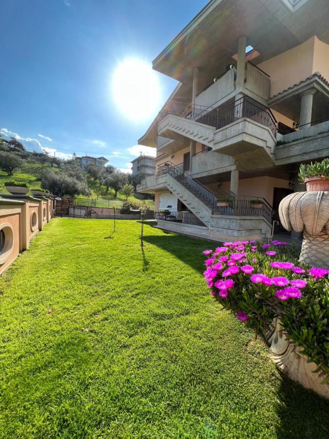Casa Meraviglia Lägenhet Montesilvano Marina Exteriör bild